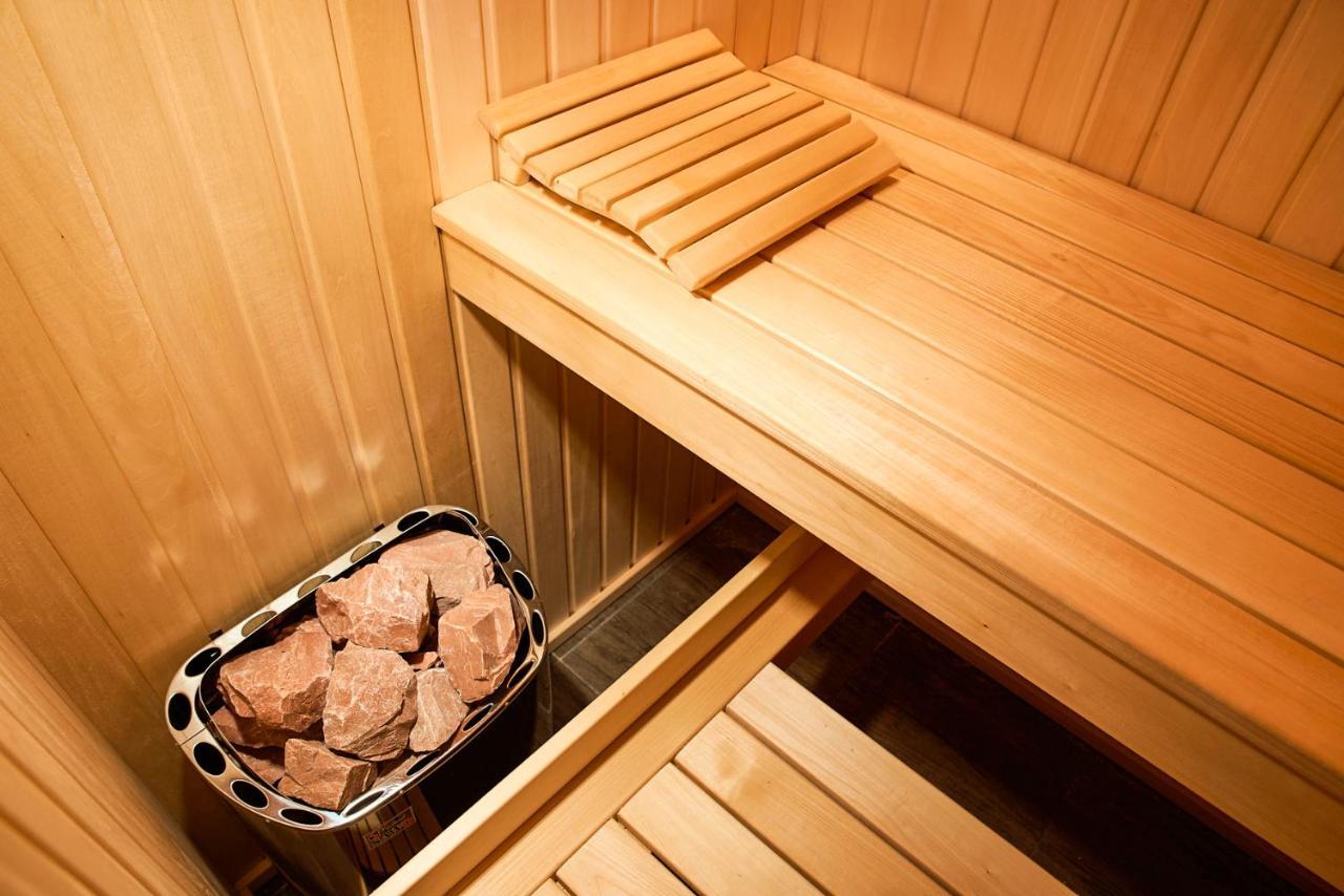 Sauna, Big Jacuzzi , Khreshchatyk Apartments Kiev Luaran gambar