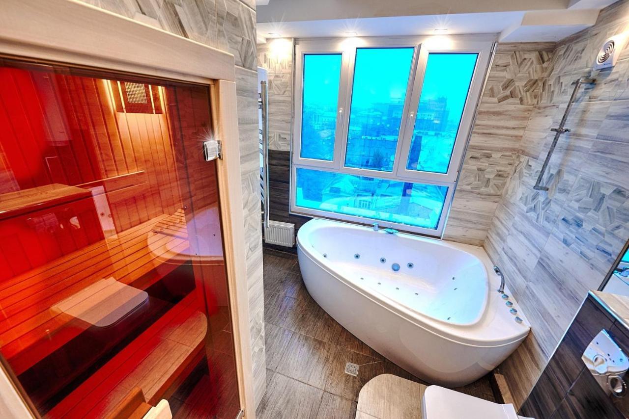 Sauna, Big Jacuzzi , Khreshchatyk Apartments Kiev Luaran gambar